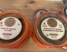 Charger l&#39;image dans la galerie, Terrine de Porc “Roi Rose” au Camembert de Normandie 200 g
